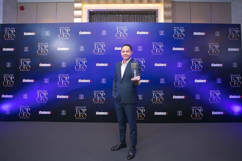 นายแพทย์ระวีวัฒน์ มาศฉมาดล’ ซีอีโอ มาสเตอร์ สไตล์ คว้ารางวัล TOP CEO จากเวที THAILAND TOP CEO OF THE YEAR 2023  ขึ้นแท่น Rising Star